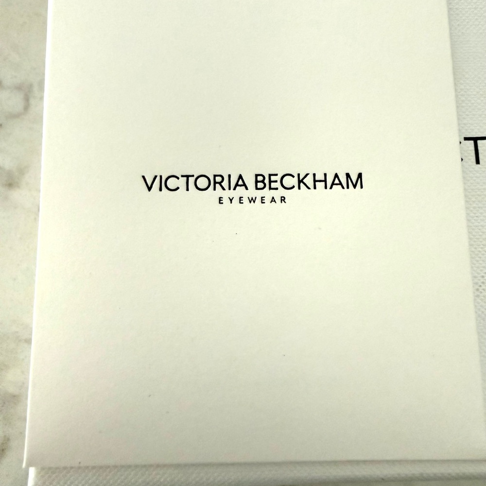 Victoria Beckham Tortoiseshell Sunglasses with Brown Gradient Lenses - Picture 6 of 9